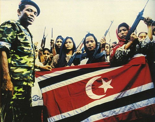 Free_Aceh_Movement_women_soldiers